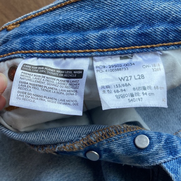 Levi’s Jeans 501s 🔥 - Picture 4 of 14